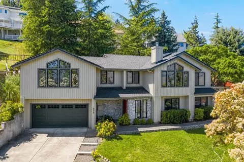 575 Dogwood Way, Ashland, OR 97520