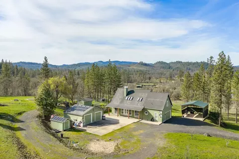 10060 Butte Falls Hwy, Eagle Point, OR 97524