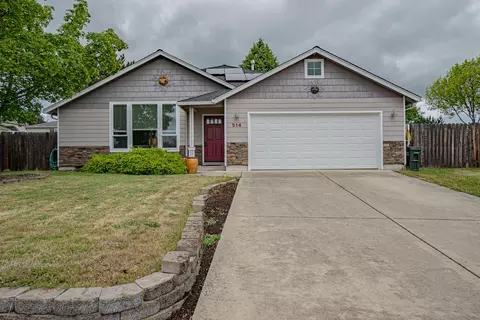 514 Coventry Ct, Eagle Point, OR 97524