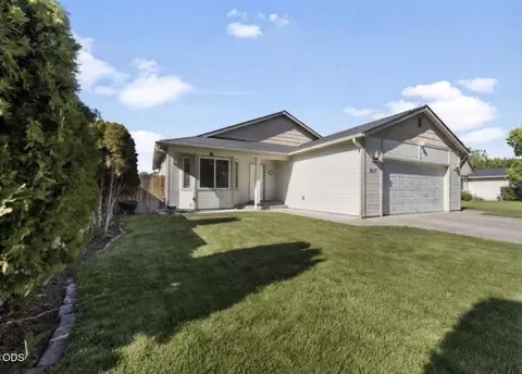 5637 Mickshelly Cir, Klamath Falls, OR 97603