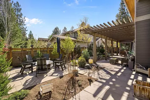 Exterior - 2294 NW High Lakes Loop, Bend, OR 97703 photo 10 of 11
