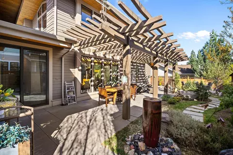 Exterior - 2294 NW High Lakes Loop, Bend, OR 97703 photo 3 of 11