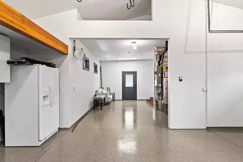 Entry Way - 2294 NW High Lakes Loop, Bend, OR 97703 photo 5 of 5