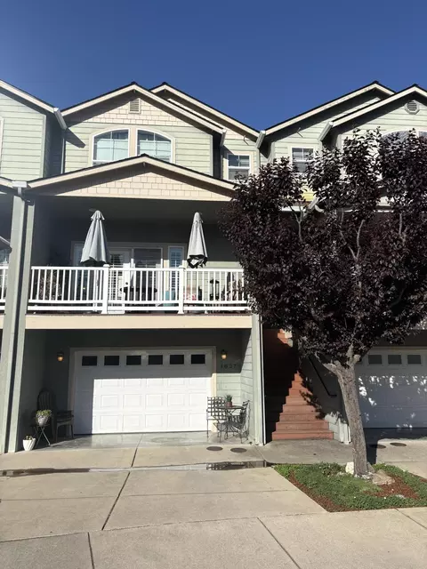 1827 SW Hungry Hill Dr, Grants Pass, OR 97527