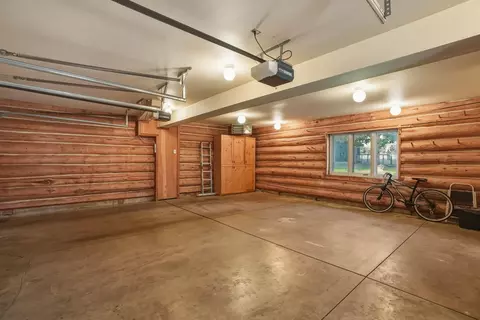 Exterior - 66488 Sisemore Rd, Bend, OR 97703 photo 6 of 19