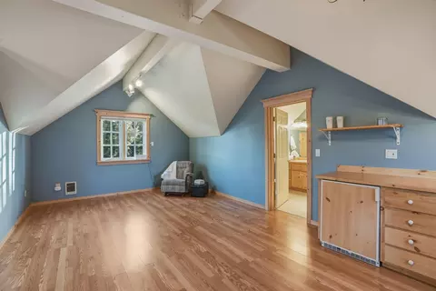 Bedroom - 66488 Sisemore Rd, Bend, OR 97703 photo 7 of 12