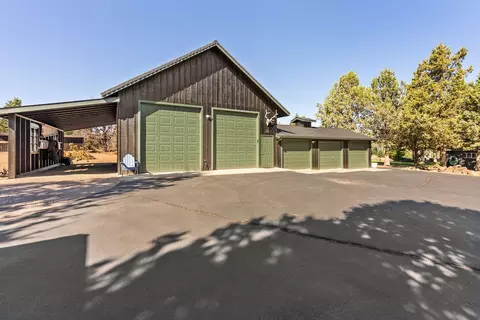 Exterior - 66488 Sisemore Rd, Bend, OR 97703 photo 8 of 19