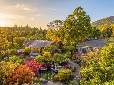 610 Orchard St, Ashland, OR 97520