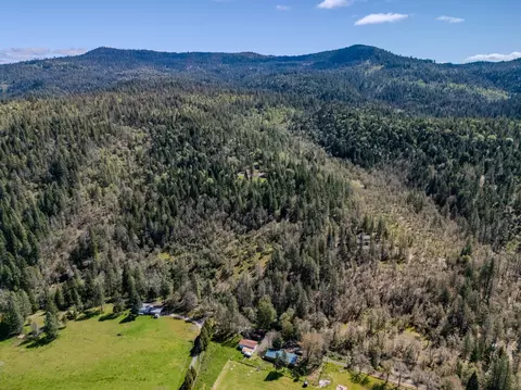 Evans Cr, Central Point, OR 97502