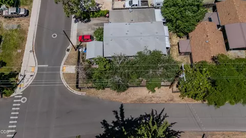 110 W 5th St, Phoenix, OR 97535