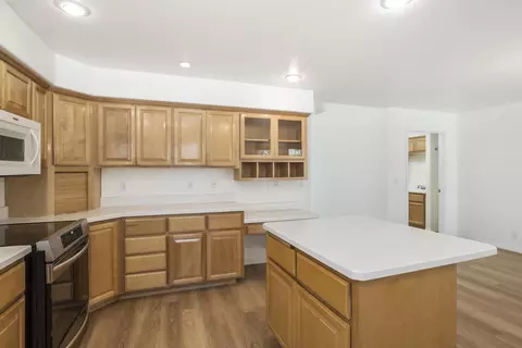 892 NW Chelsea Loop, Bend, OR 97703 photo 17