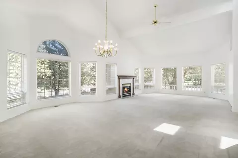 892 NW Chelsea Loop, Bend, OR 97703 photo 12