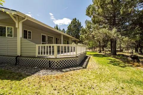 892 NW Chelsea Loop, Bend, OR 97703 photo 37