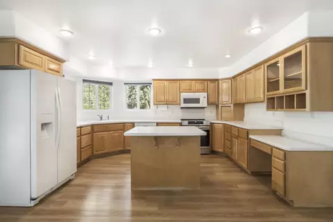 892 NW Chelsea Loop, Bend, OR 97703 photo 14