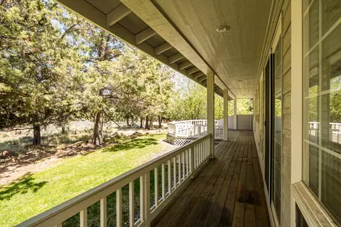 892 NW Chelsea Loop, Bend, OR 97703 photo 34