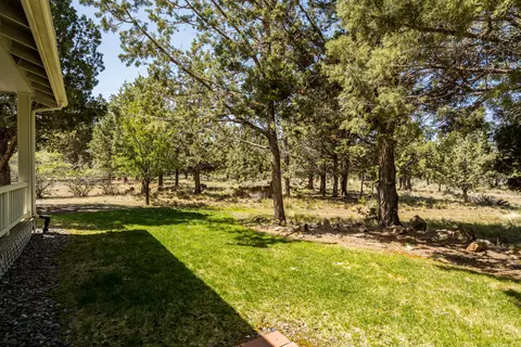 892 NW Chelsea Loop, Bend, OR 97703 photo 38