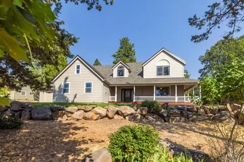 10831 Kestrel Rd, Klamath Falls, OR 97601