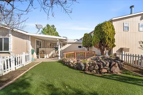 Exterior - 206 Eagle View Dr, Eagle Point, OR 97524 photo 8 of 15