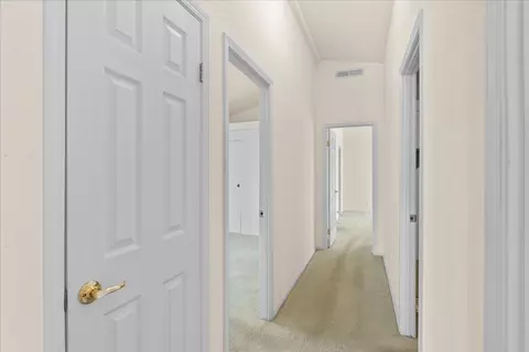 Entry Way - 206 Eagle View Dr, Eagle Point, OR 97524 photo 1 of 1