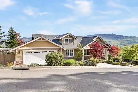 417 Tucker St, Ashland, OR 97520
