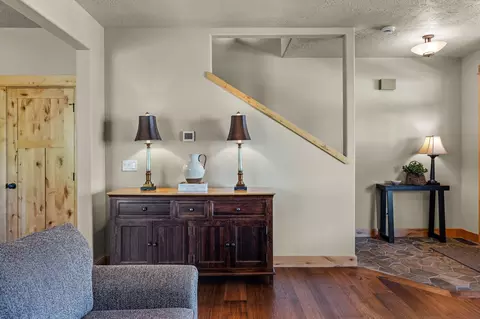 Entry Way - 20177 NW Roper Ln, Bend, OR 97703 photo 1 of 2