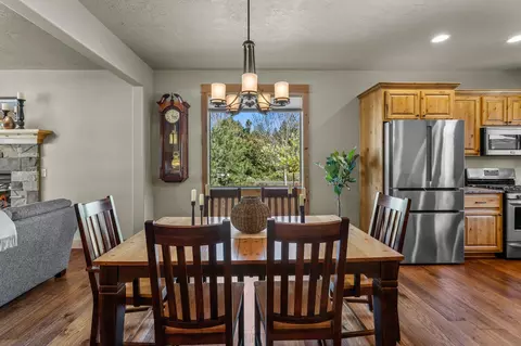 Dining - 20177 NW Roper Ln, Bend, OR 97703 photo 4 of 4