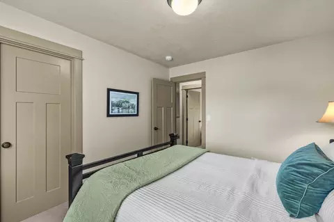 Bedroom - 20177 NW Roper Ln, Bend, OR 97703 photo 2 of 8