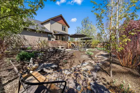 Exterior - 20177 NW Roper Ln, Bend, OR 97703 photo 16 of 17