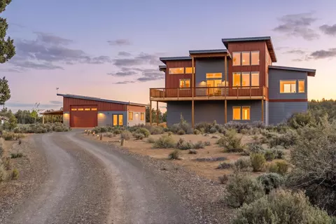 67000 Fryrear Rd, Bend, OR 97703