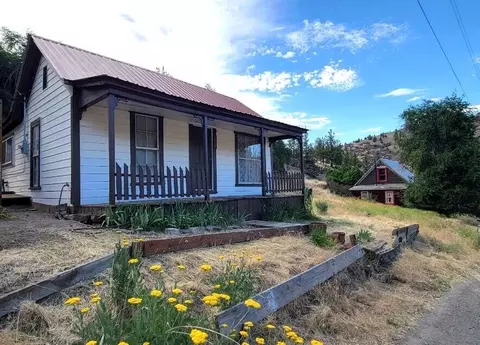 126 S Nelson St, Mitchell, OR 97750
