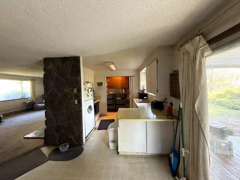 Kitchen - 62928 Florence Dr, Bend, OR 97701 photo 1 of 5