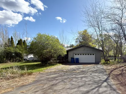 Exterior - 62928 Florence Dr, Bend, OR 97701 photo 1 of 7