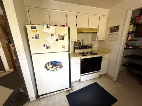 Kitchen - 62928 Florence Dr, Bend, OR 97701 photo 3 of 5