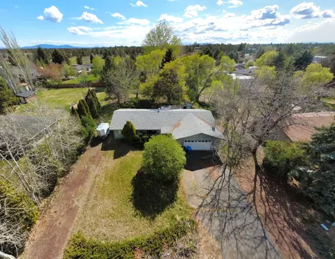 View/Area - 62928 Florence Dr, Bend, OR 97701 photo 3 of 5