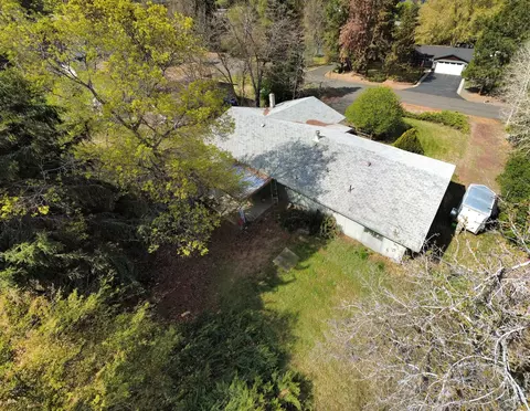 View/Area - 62928 Florence Dr, Bend, OR 97701 photo 4 of 5