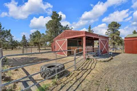 6292 SW Cougar Rd, Terrebonne, OR 97760