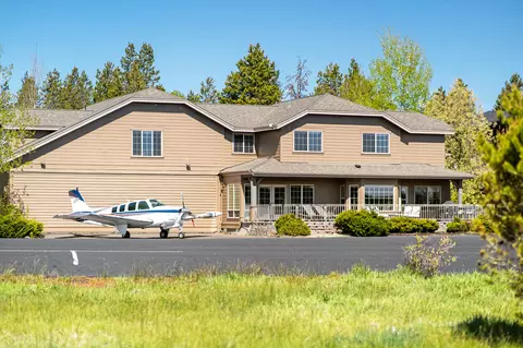 56902 River Rd #6, Sunriver, OR 97707