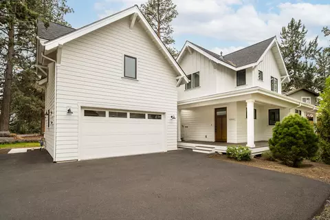 61661 Woodriver Dr #1-2, Bend, OR 97702