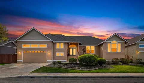 4010 SW Majestic Ave, Redmond, OR 97756