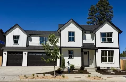 61430 SE Daybreak Ct #14, Bend, OR 97702