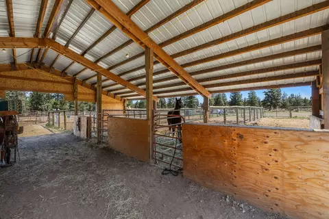 67500 Harrington Loop, Bend, OR 97703 photo 41