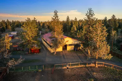 67500 Harrington Loop, Bend, OR 97703 photo 60