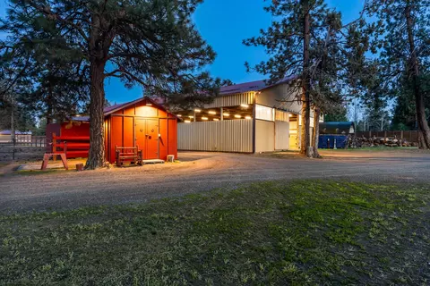 67500 Harrington Loop, Bend, OR 97703 photo 34