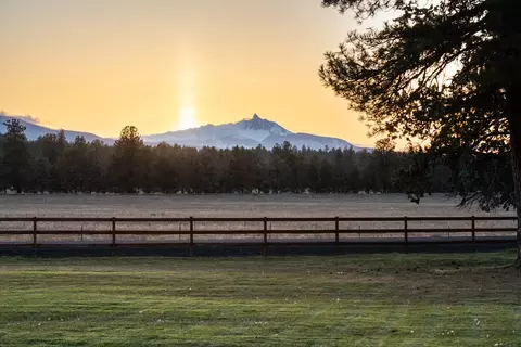 67500 Harrington Loop, Bend, OR 97703 photo 55
