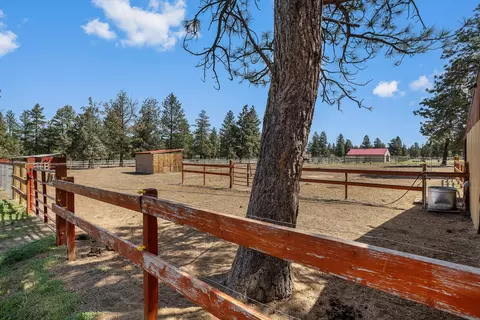 67500 Harrington Loop, Bend, OR 97703 photo 66
