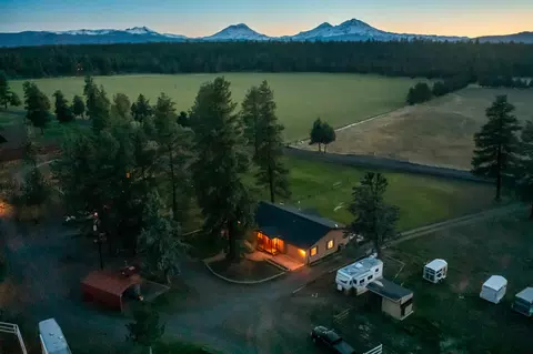 67500 Harrington Loop, Bend, OR 97703 photo 3