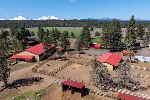 67500 Harrington Loop, Bend, OR 97703 photo 64