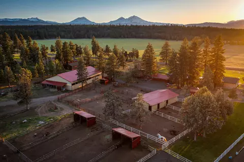 67500 Harrington Loop, Bend, OR 97703 photo 72