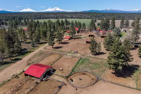67500 Harrington Loop, Bend, OR 97703 photo 39