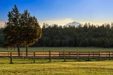 67500 Harrington Loop, Bend, OR 97703 photo 70